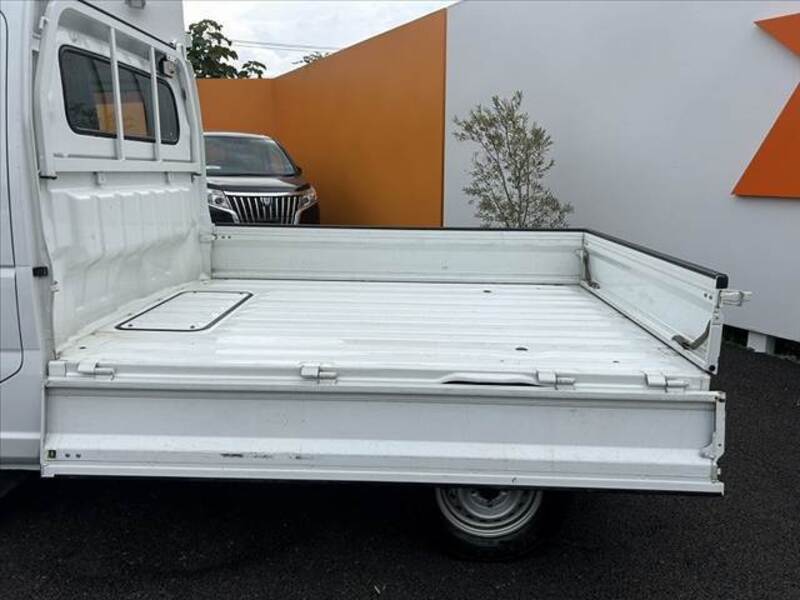 MINICAB TRUCK