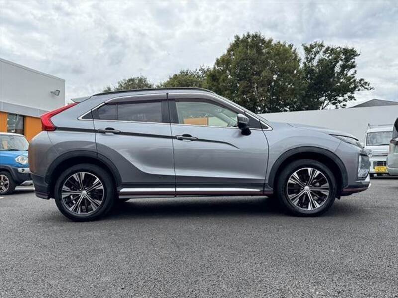 ECLIPSE CROSS