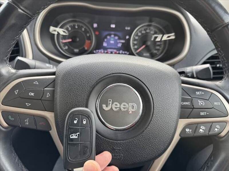 JEEP CHEROKEE