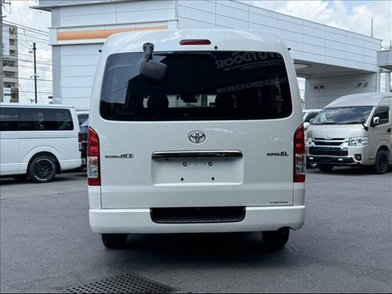 HIACE VAN