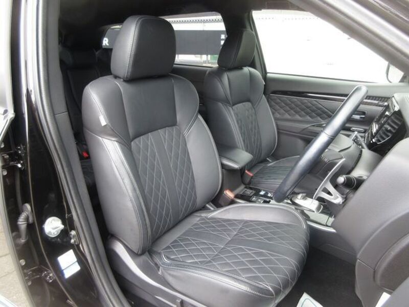 OUTLANDER PHEV