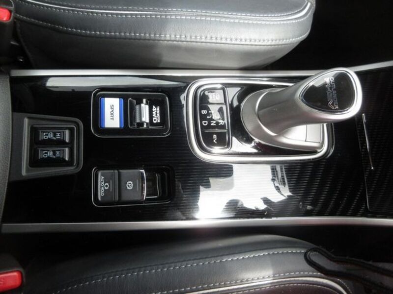 OUTLANDER PHEV