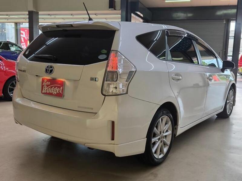 PRIUS ALPHA