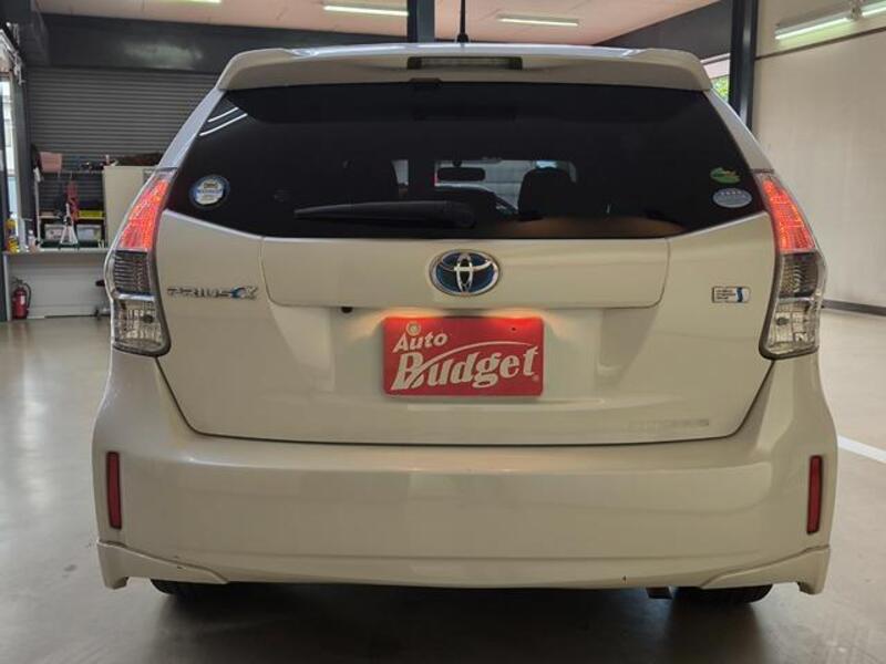 PRIUS ALPHA