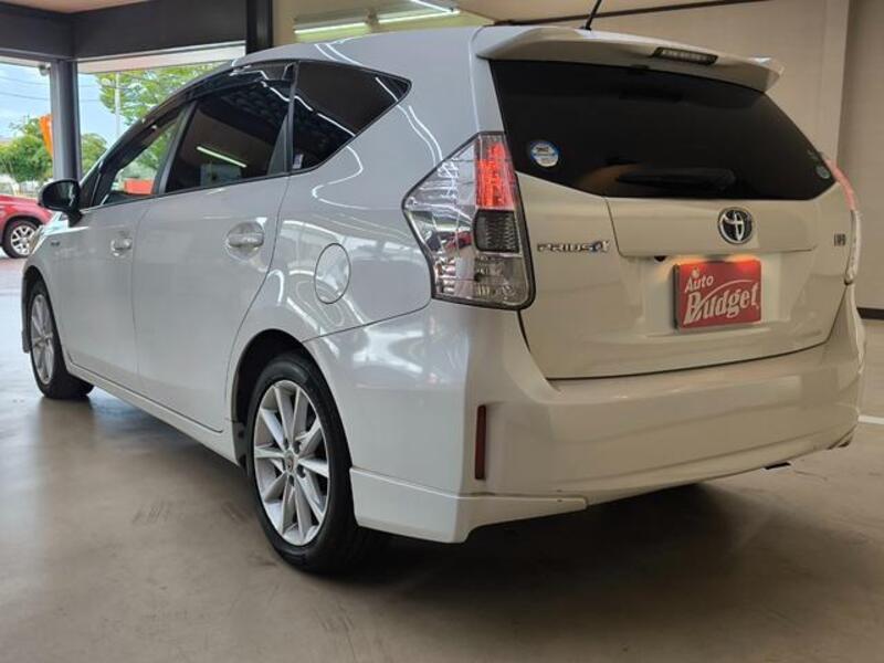 PRIUS ALPHA