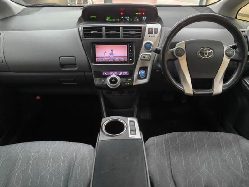 PRIUS ALPHA