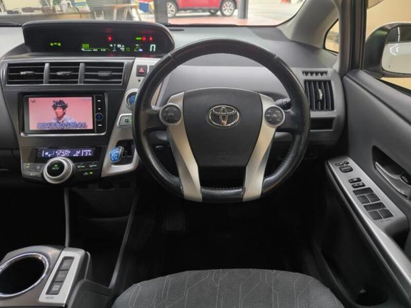 PRIUS ALPHA