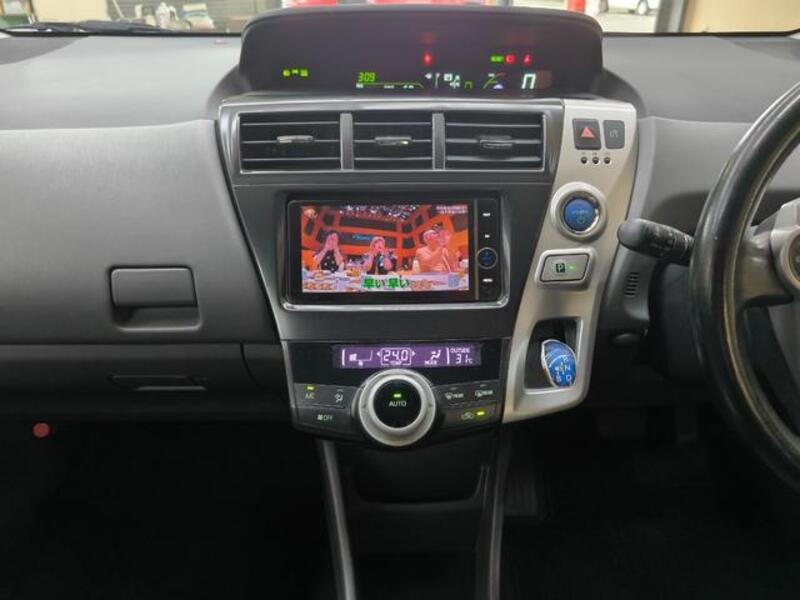 PRIUS ALPHA