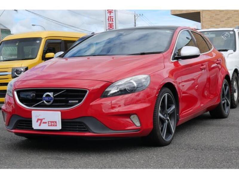 VOLVO V40