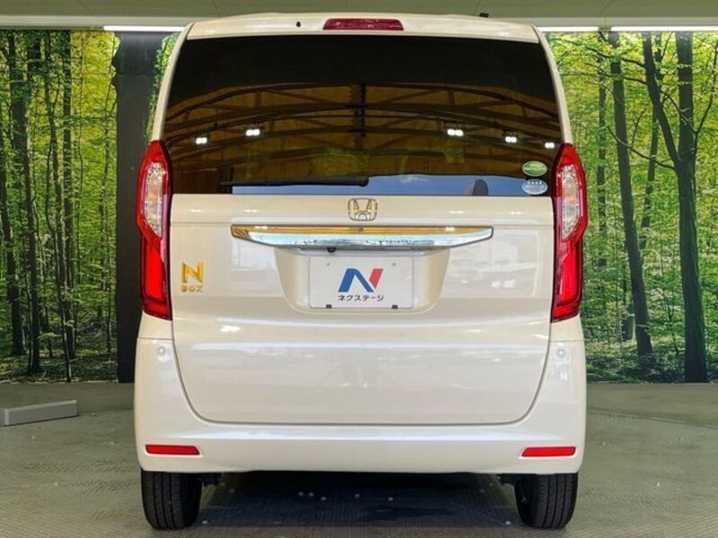 N BOX