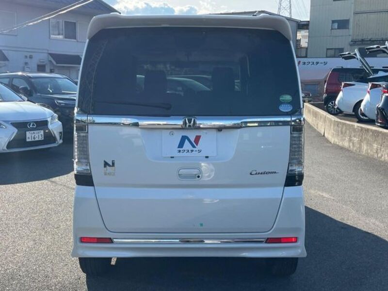 N BOX CUSTOM