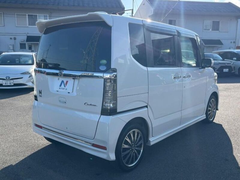 N BOX CUSTOM