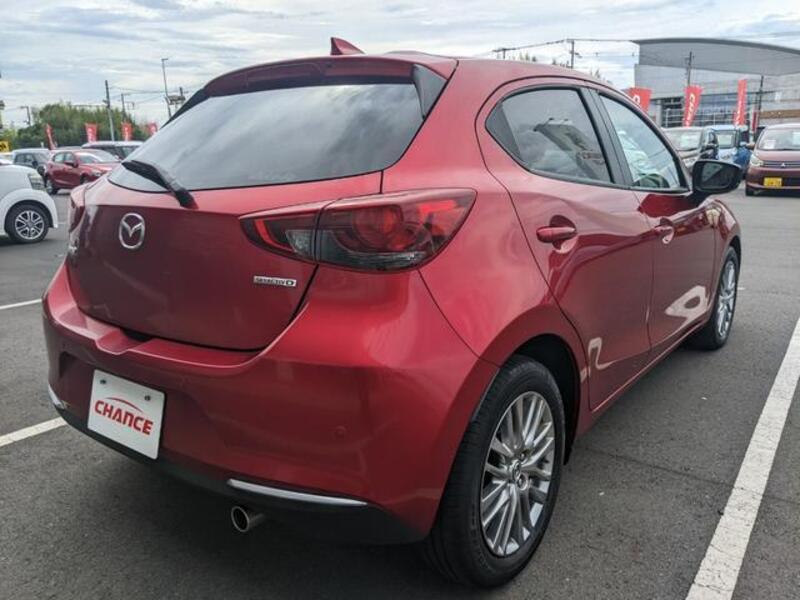 MAZDA2