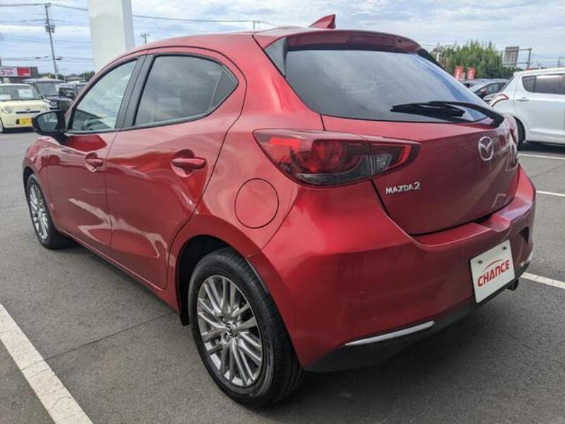 MAZDA2