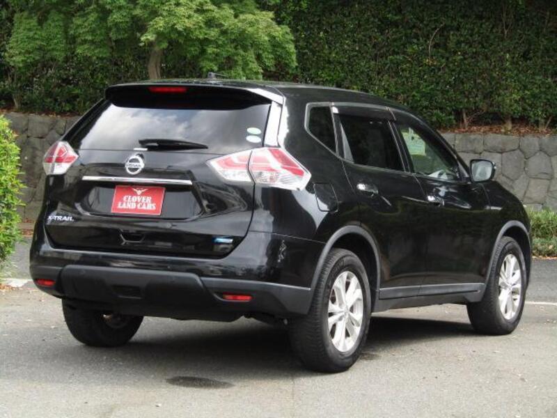 X-TRAIL