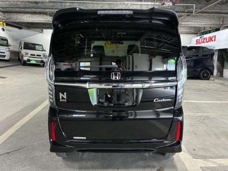 N BOX CUSTOM