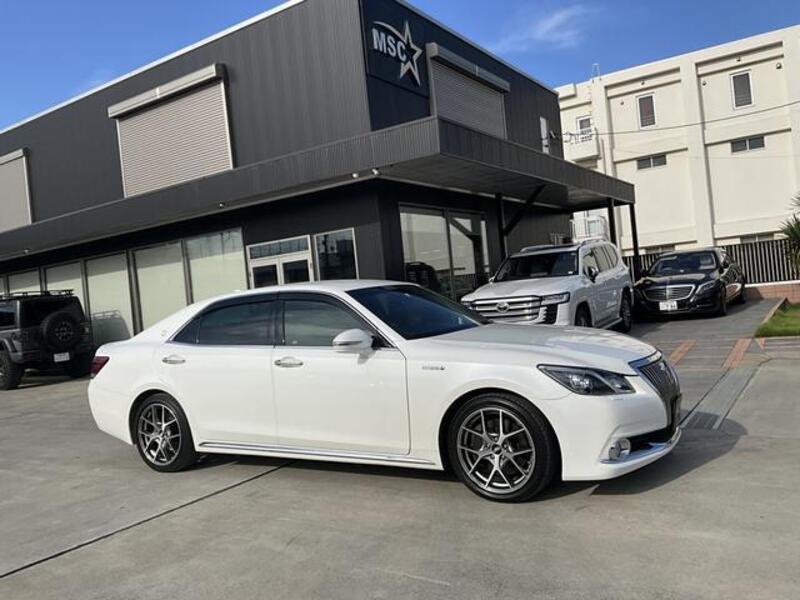 TOYOTA CROWN MAJESTA