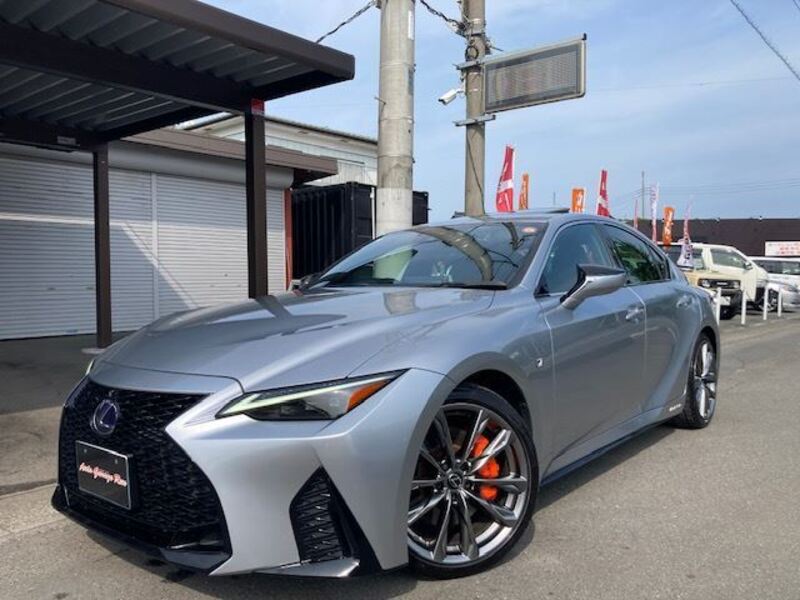 LEXUS IS