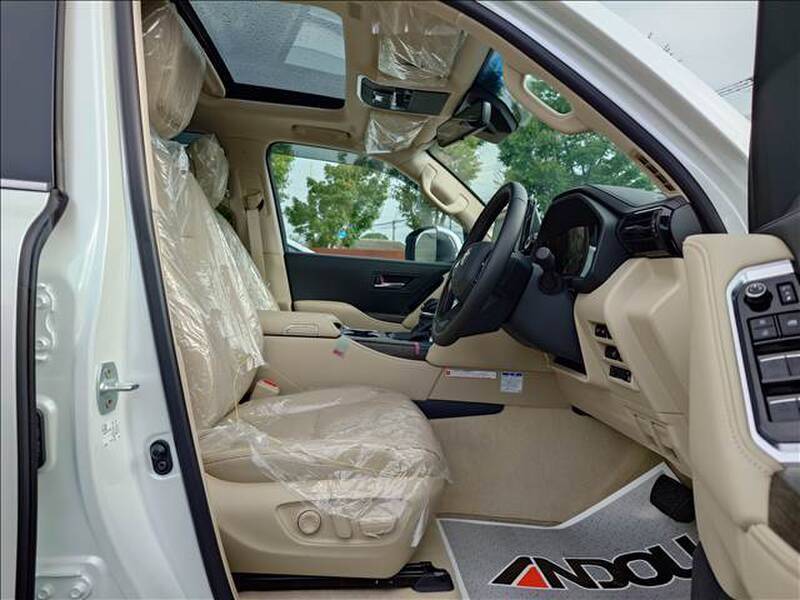 LAND CRUISER