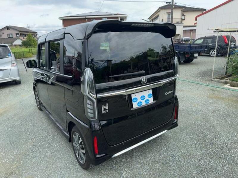 N BOX CUSTOM