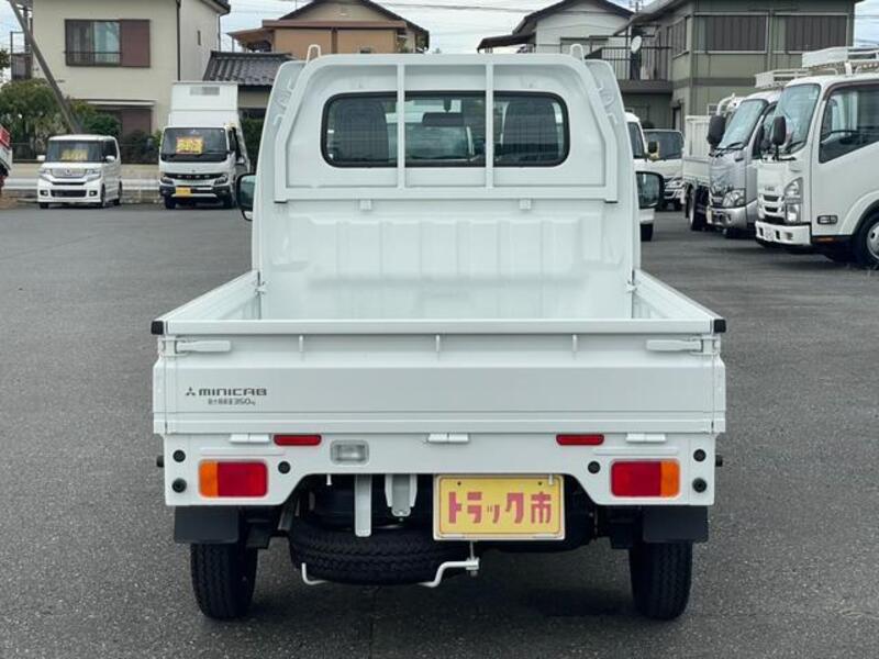 MINICAB TRUCK