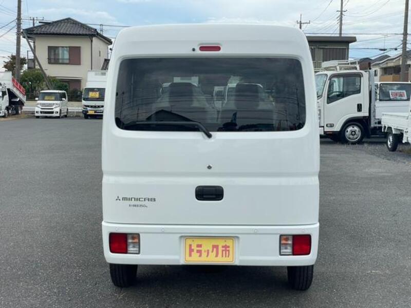 MINICAB VAN