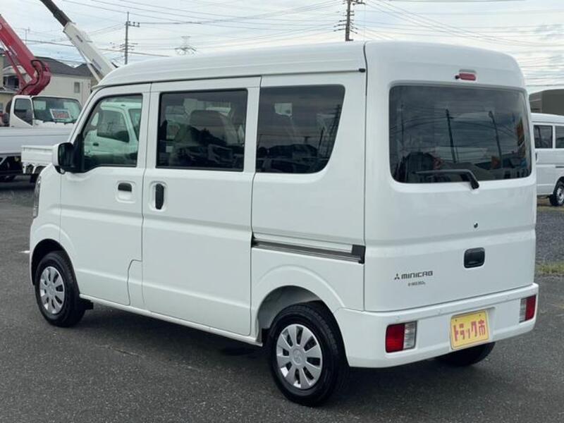 MINICAB VAN