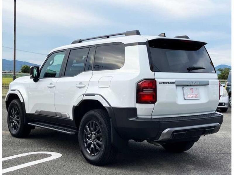 LAND CRUISER 250