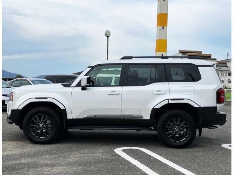 LAND CRUISER 250