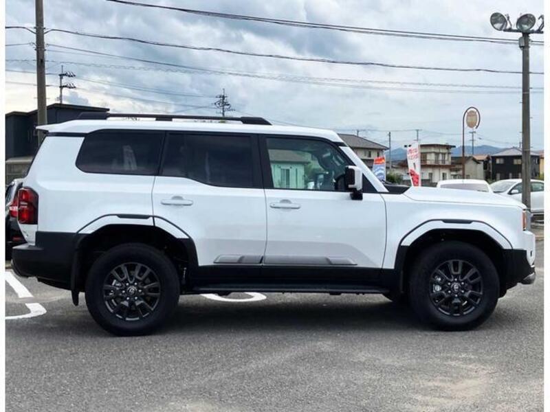 LAND CRUISER 250