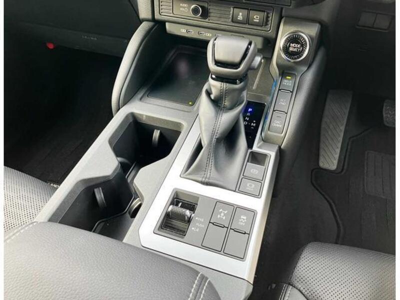 LAND CRUISER 250