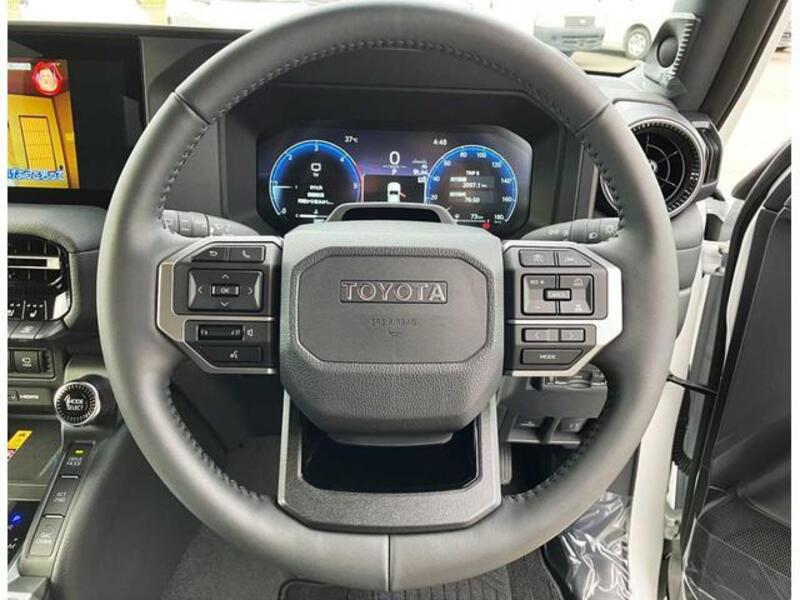 LAND CRUISER 250