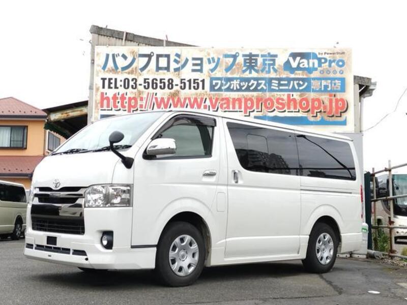 TOYOTA HIACE VAN