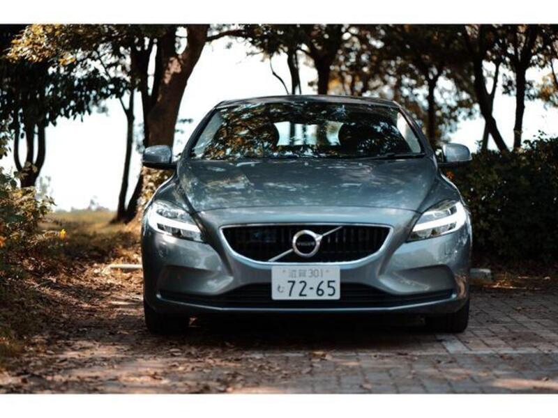 V40