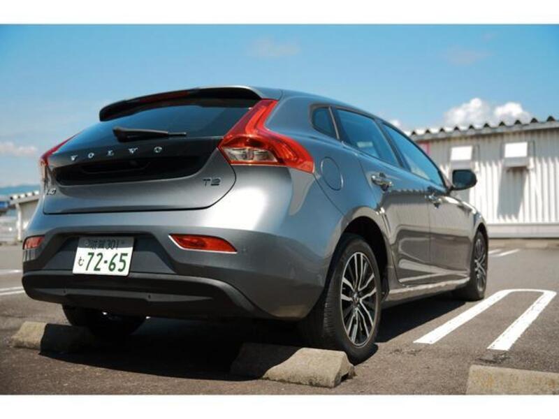 V40