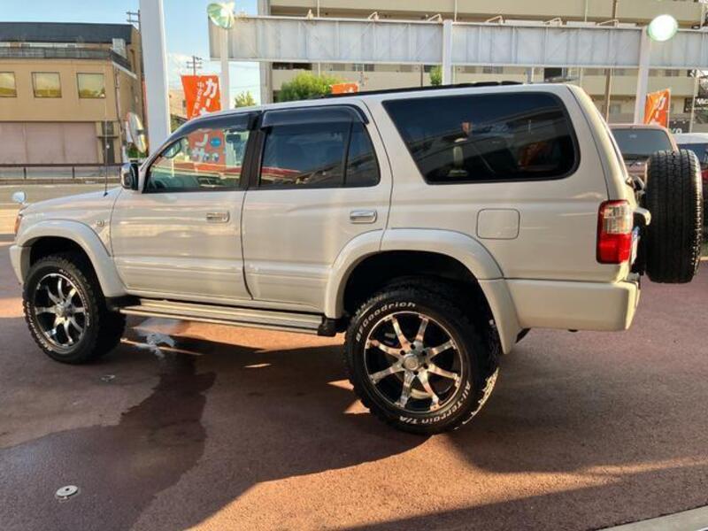 HILUX SURF
