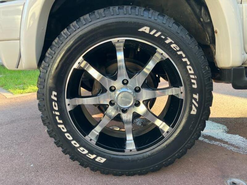 HILUX SURF