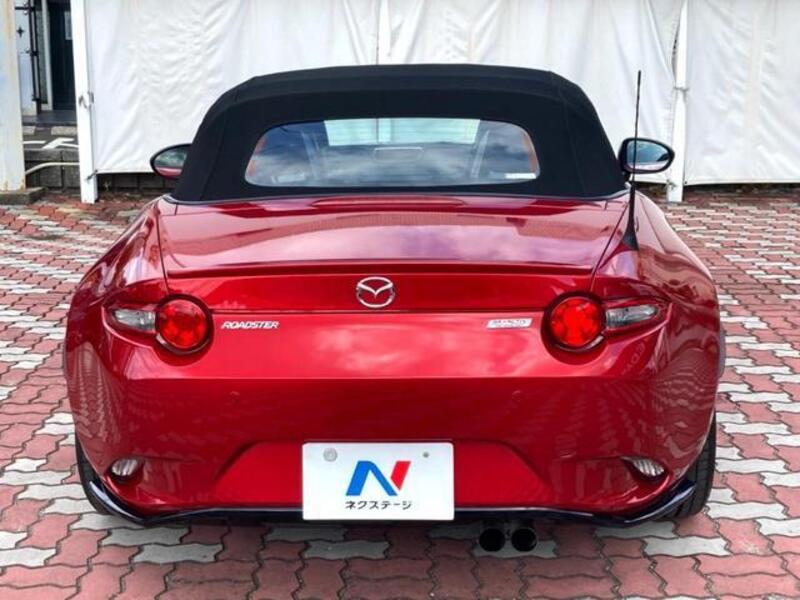 ROADSTER