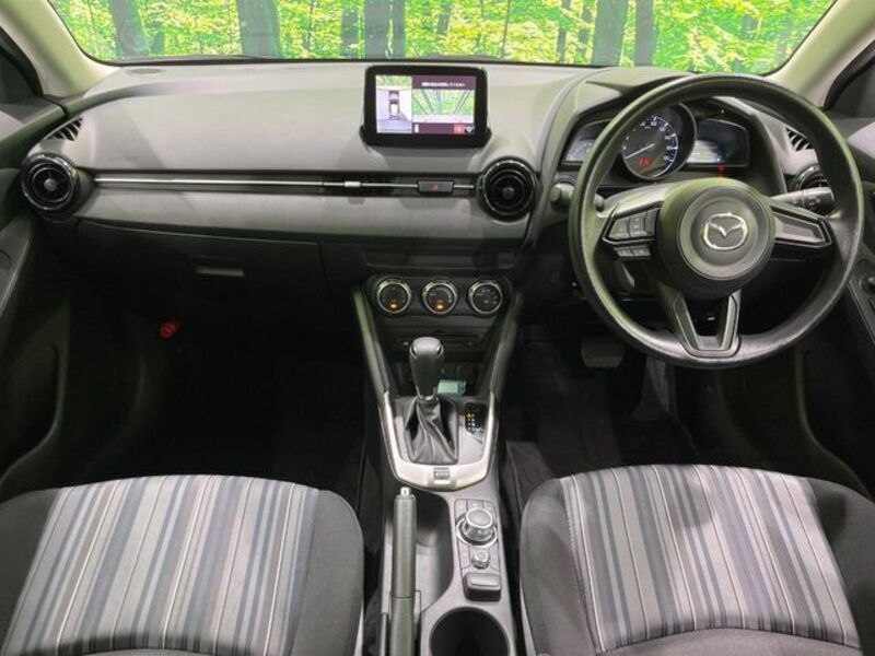 MAZDA2