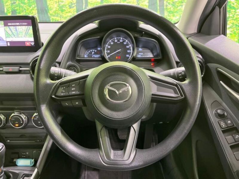 MAZDA2