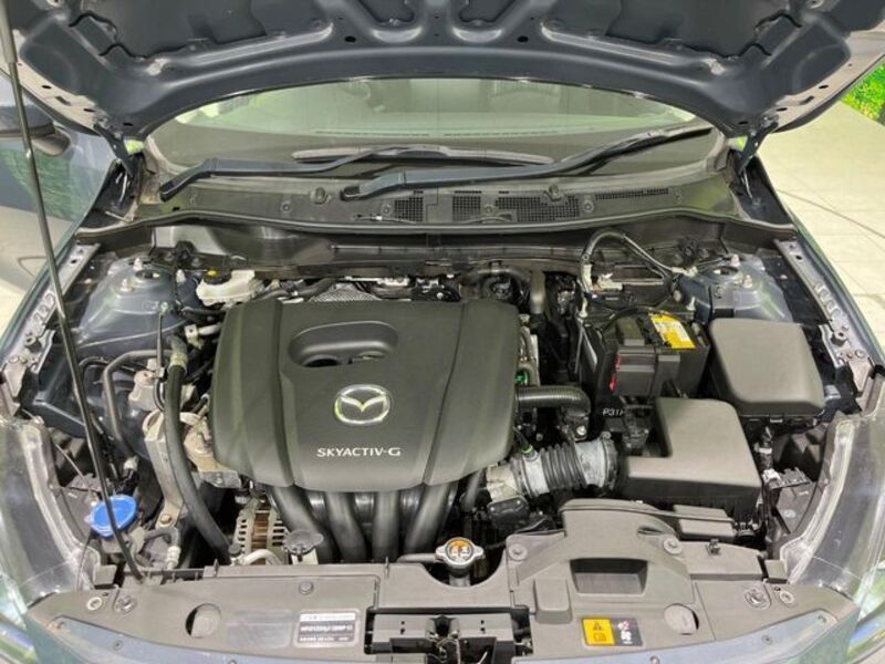MAZDA2