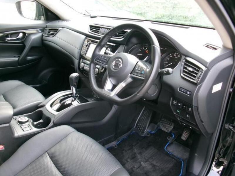 X-TRAIL