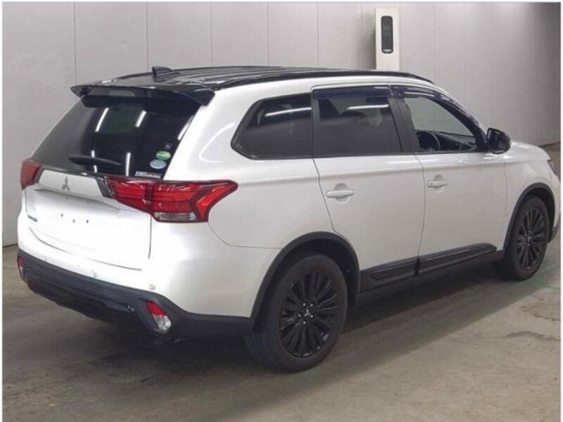 OUTLANDER