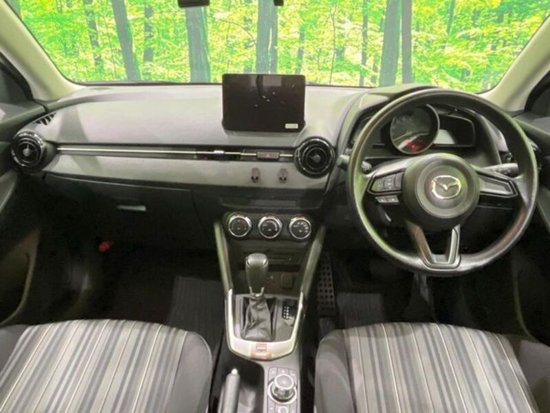 MAZDA2