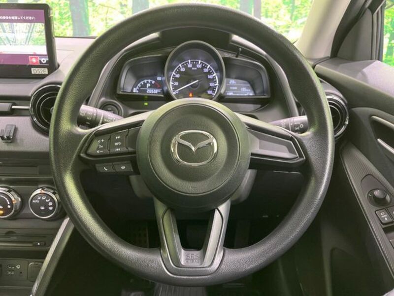 MAZDA2