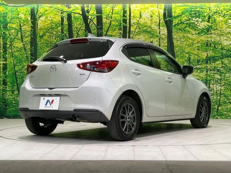 MAZDA2