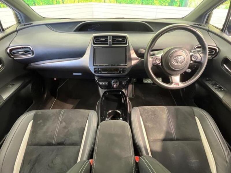 PRIUS PHV