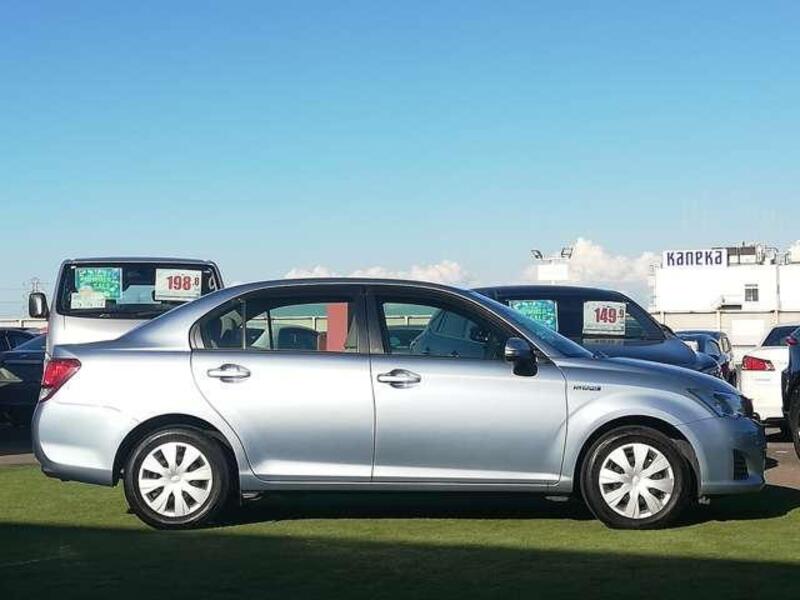 COROLLA AXIO