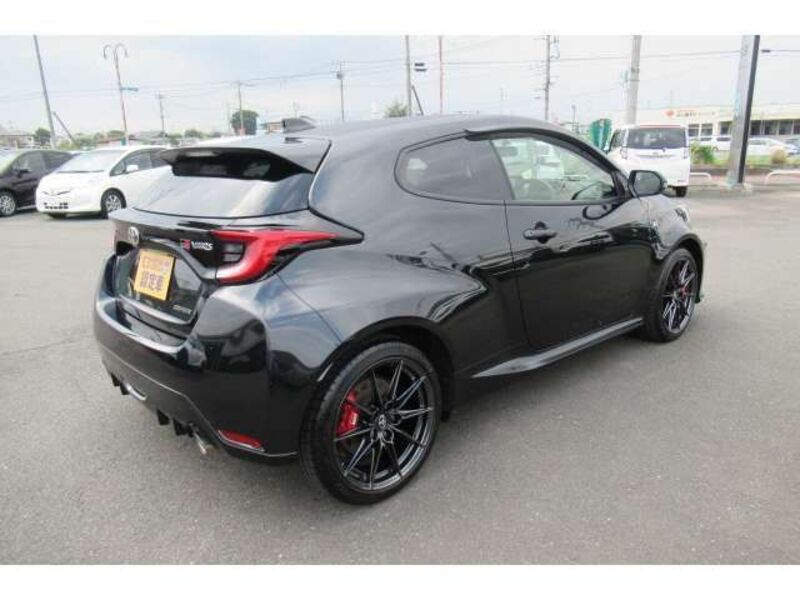 GR YARIS