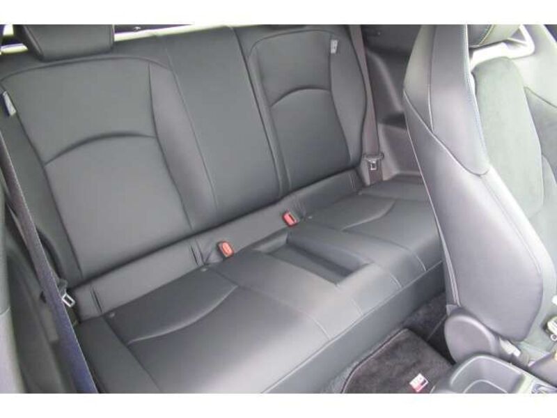 GR YARIS